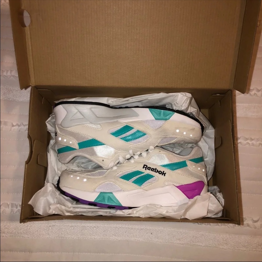 Reebok Aztrek Tennis Shoes